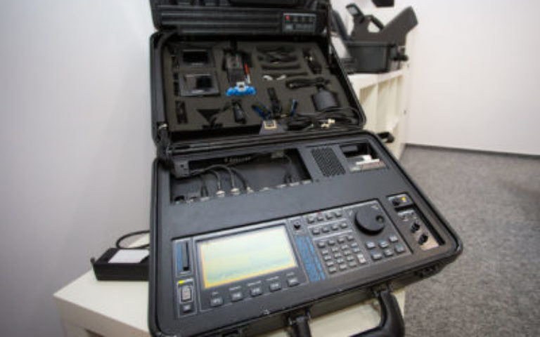 Wykrywanie urządzeń podsłuchowych